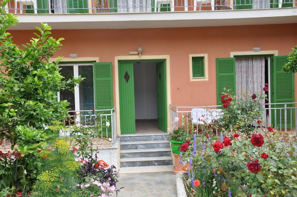 Barbayiannis Studios Moraḯtika Exterior foto